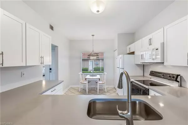 Naples, FL 34104,725 Saratoga CIR #102