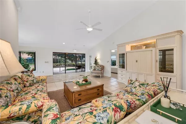 Naples, FL 34104,203 Kings WAY