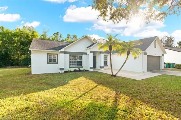 7780 Scarlet CT, Naples, FL 34104