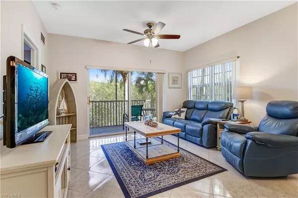 Naples, FL 34112,4530 Botanical Place CIR #206