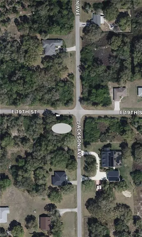 2806 E 19th ST, Lehigh Acres, FL 33972