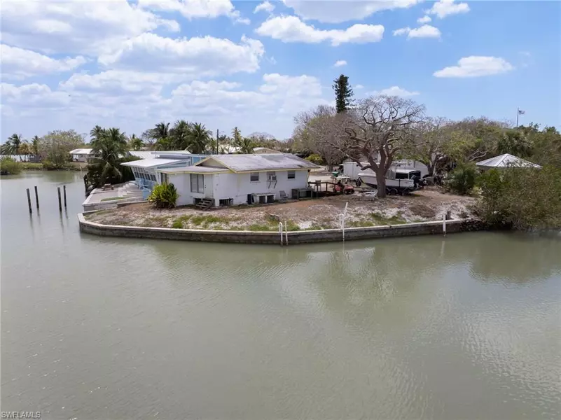 315 pettit DR, Naples, FL 34140