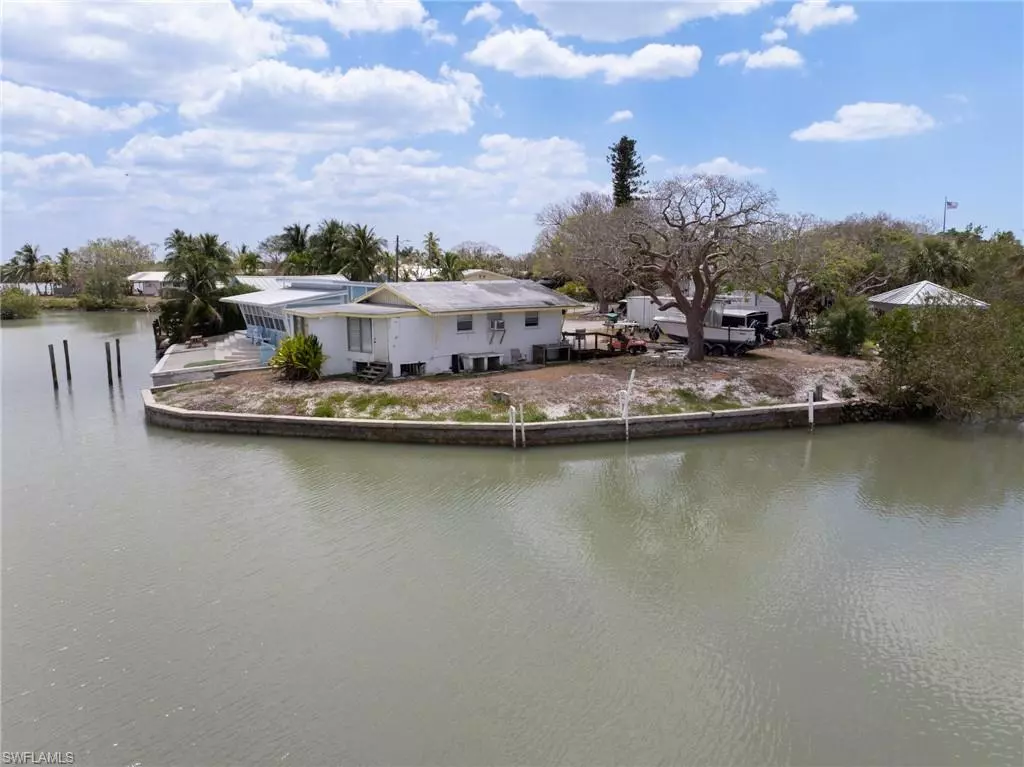 Naples, FL 34140,315 pettit DR