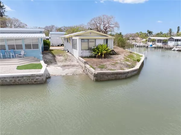 Naples, FL 34140,315 pettit DR