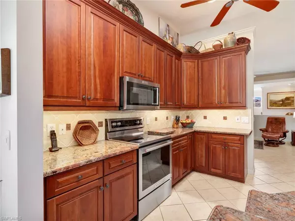 Naples, FL 34110,5893 Three Iron DR #1604