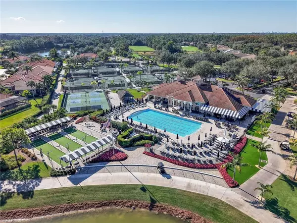 Naples, FL 34110,5893 Three Iron DR #1604