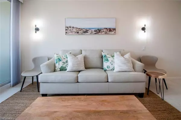 Marco Island, FL 34145,140 Seaview CT #304S