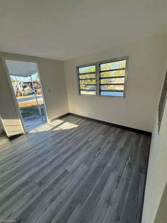 North Fort Myers, FL 33917,102 Amber AVE