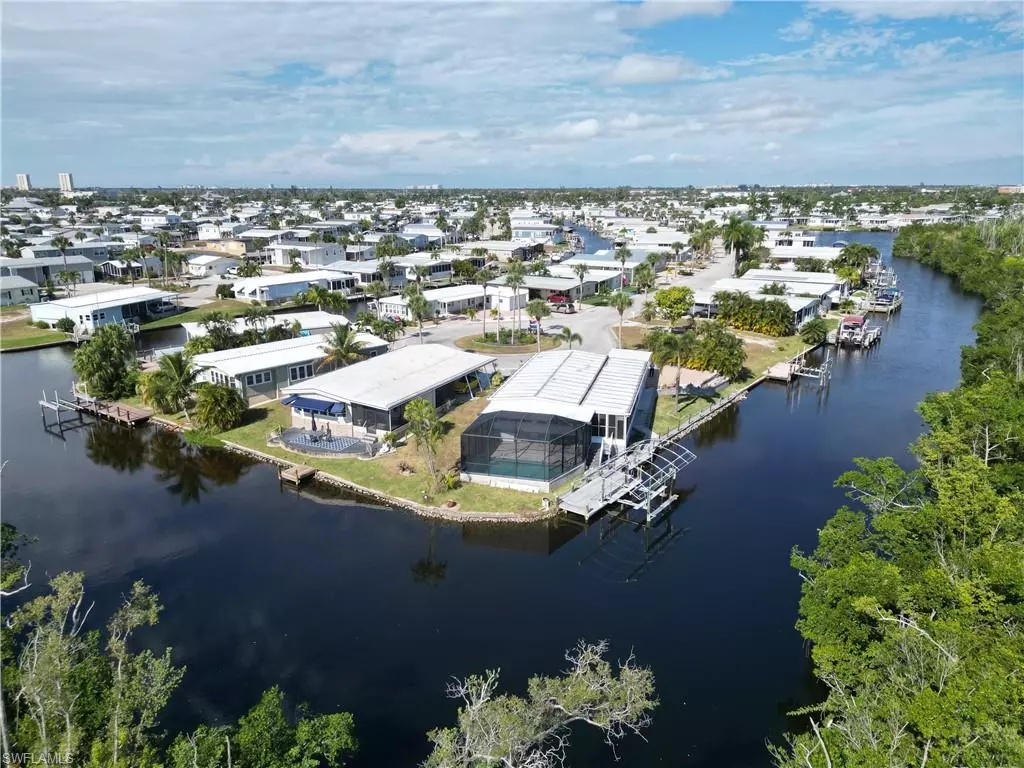 Fort Myers Beach, FL 33931,17941 Bryan CT