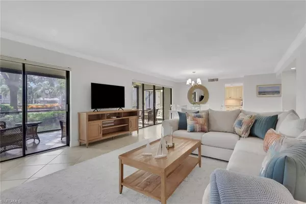 Naples, FL 34108,5964 Pelican Bay BLVD #415