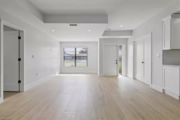 Naples, FL 34112,4396 Beechwood Lake DR