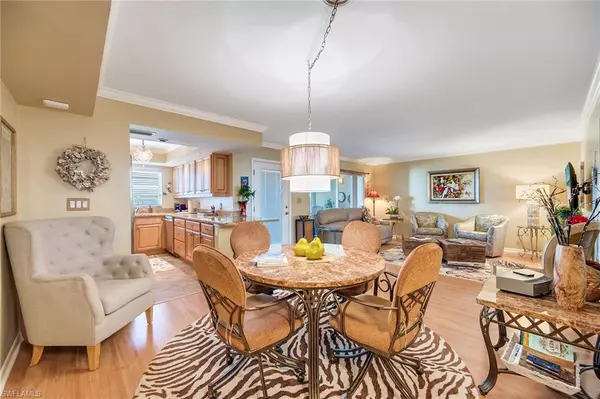 Naples, FL 34103,3500 Gulf Shore BLVD N #505