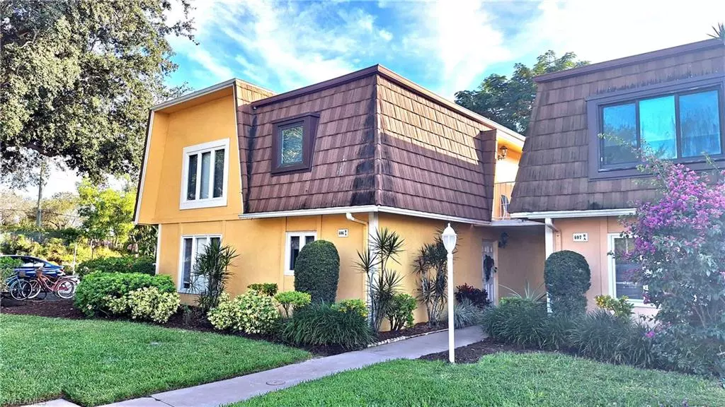 Naples, FL 34105,406 Meadowlark LN #406A