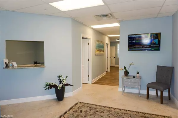 28089 Vanderbilt DR, Bonita Springs, FL 34134