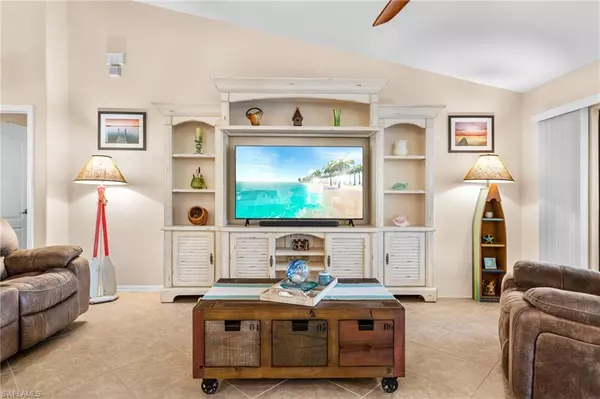 Cape Coral, FL 33914,1729 SW 44th TER