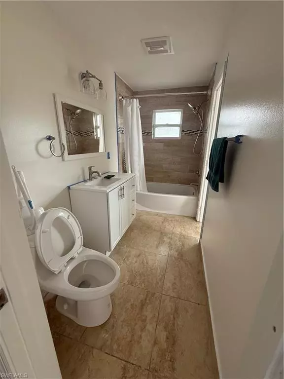 North Fort Myers, FL 33917,5460 Bayshore RD