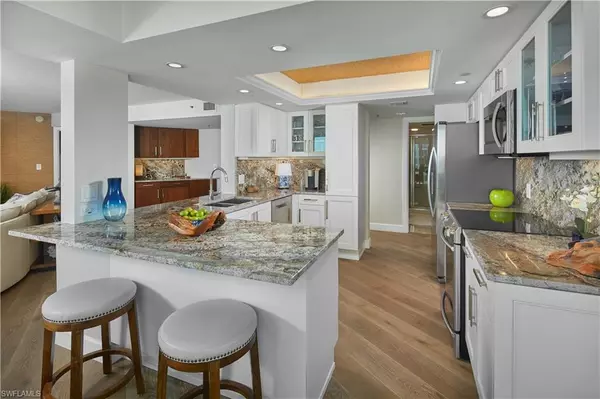 Naples, FL 34103,4651 Gulf Shore BLVD N #901