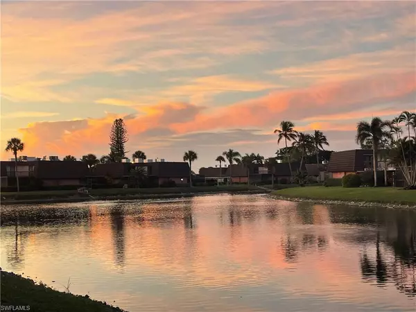 Naples, FL 34112,4330 Chantelle DR #F105