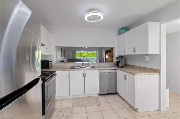 Naples, FL 34112,3705 Amberly CIR #F102