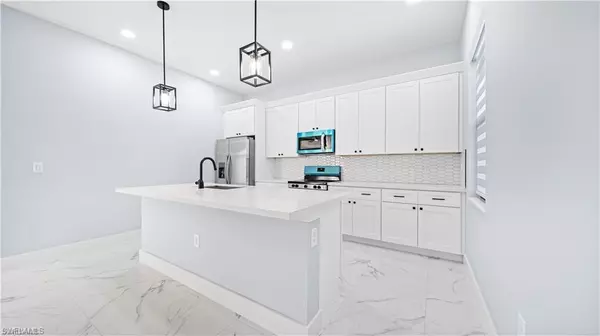 Lehigh Acres, FL 33972,1210 CLAYTON AVE