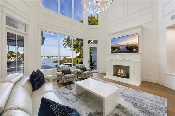 Naples, FL 34102,793 17th AVE S