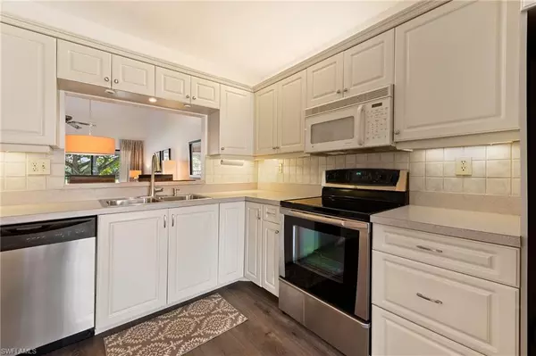 Naples, FL 34112,1806 Kings Lake BLVD ##203