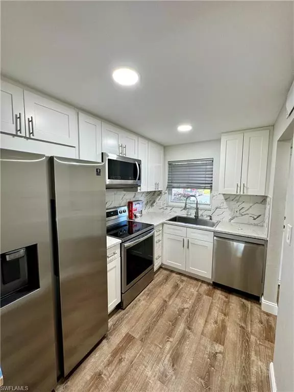 400 Forest Lakes BLVD #111, Naples, FL 34105