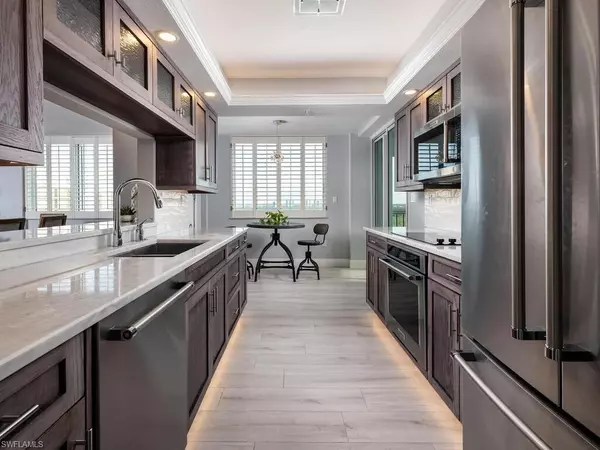 Naples, FL 34108,21 Bluebill AVE #1006