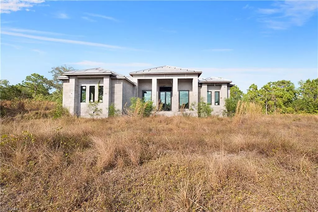 Naples, FL 34120,2319 54th AVE NE