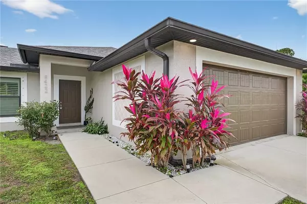 Fort Myers, FL 33967,8422 Cardinal RD