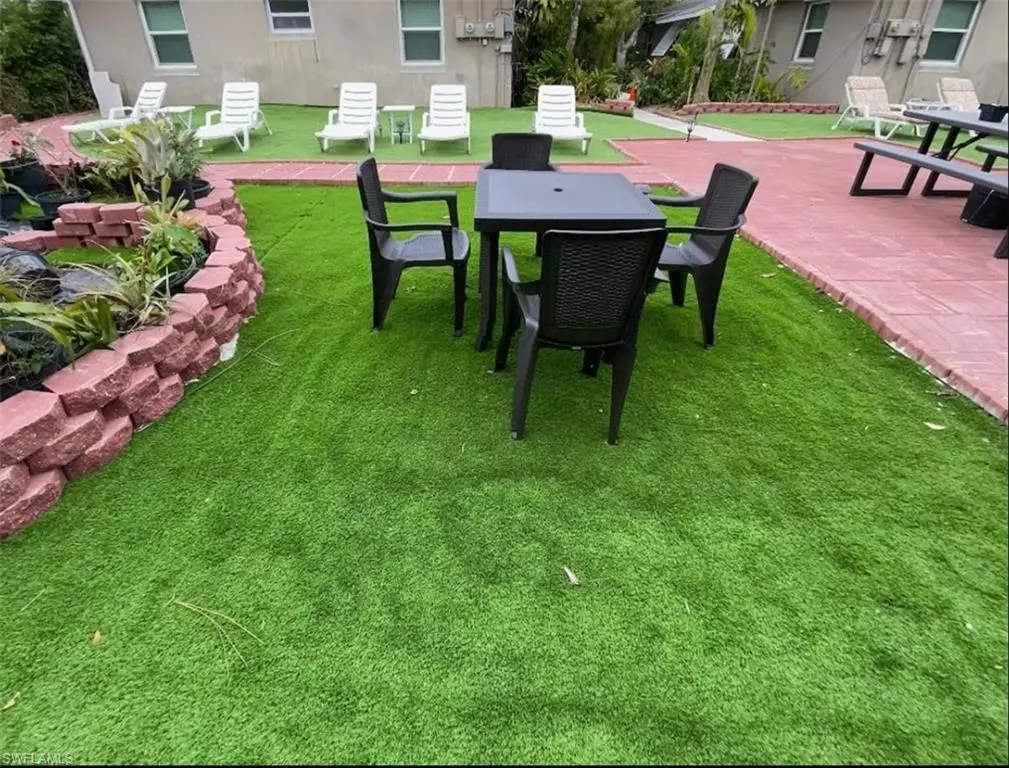 Naples, FL 34103,1136 Michigan AVE