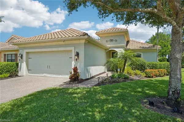3651 Canopy CIR, Naples, FL 34120