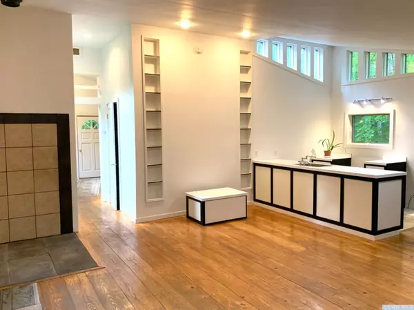 Rensselaerville, NY 12147,177 CR 359