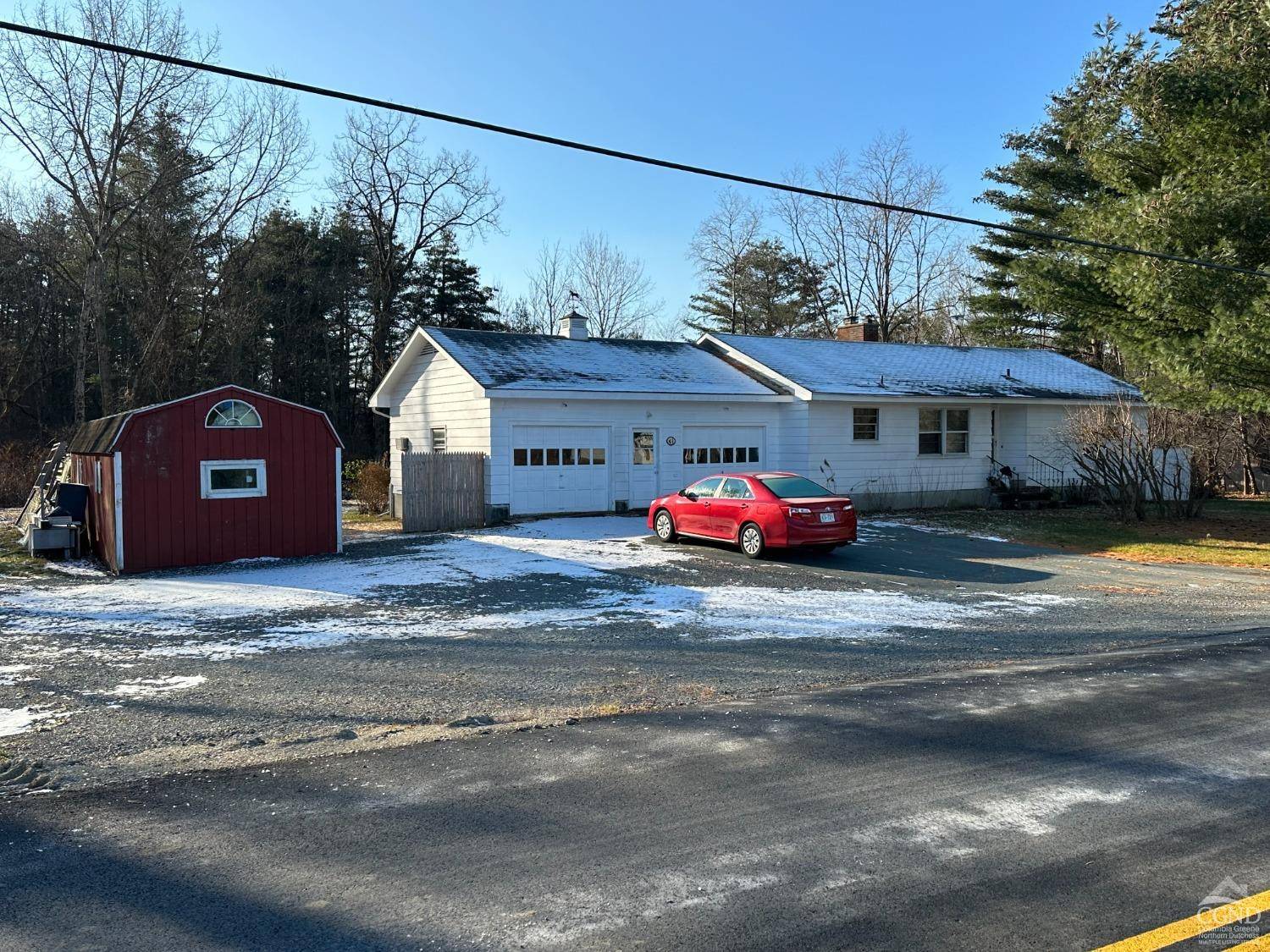 61 Wyomanock RD, Stephentown, NY 12168