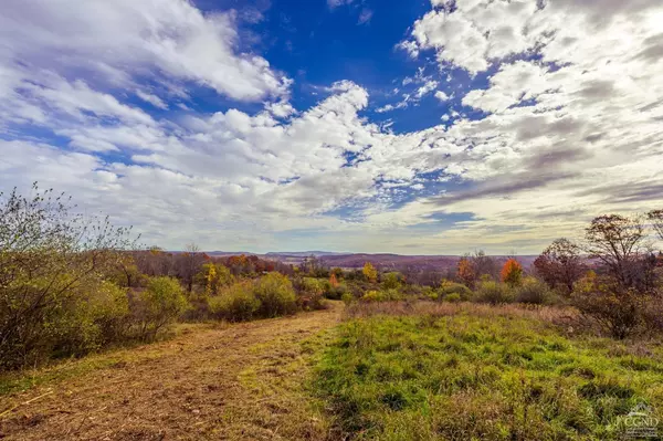 4 Darling rd, Hillsdale, NY 12529