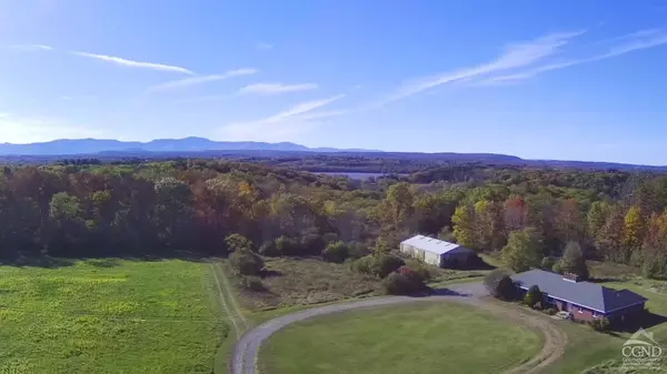 933 Us Route 9, Hudson, NY 12534