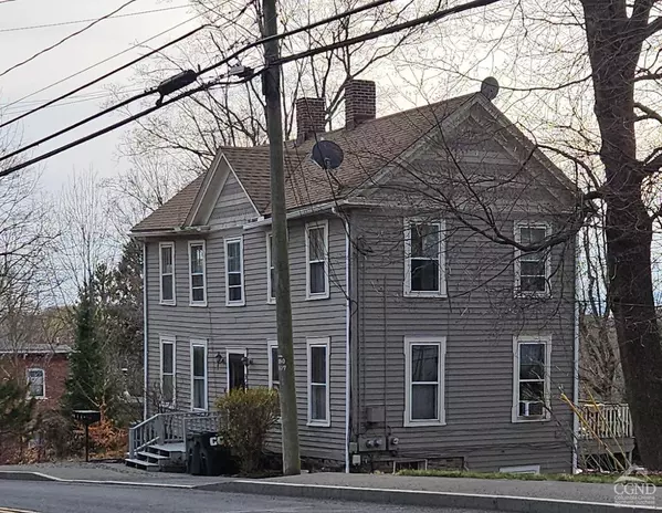 Chatham, NY 12037,36 Spring ST