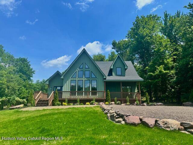 20 Brookhollow LN, Windham, NY 12496
