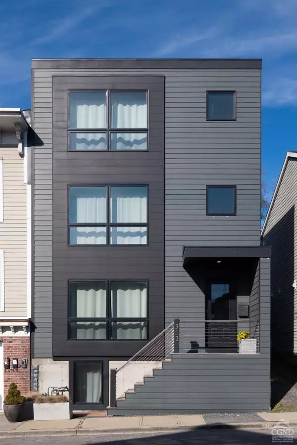 352 Columbia, Hudson, NY 12534