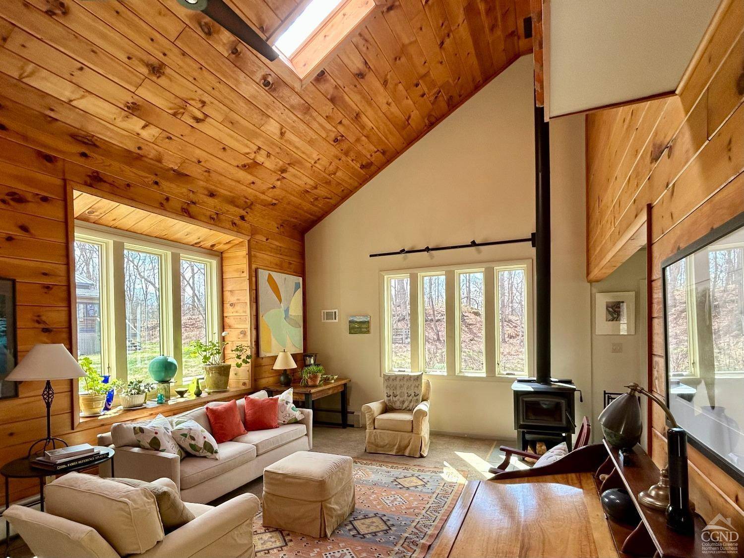 Germantown, NY 12526,352 Round Top Rd