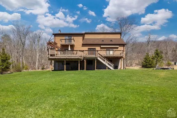 Hunter, NY 12442,213 Botti Drive