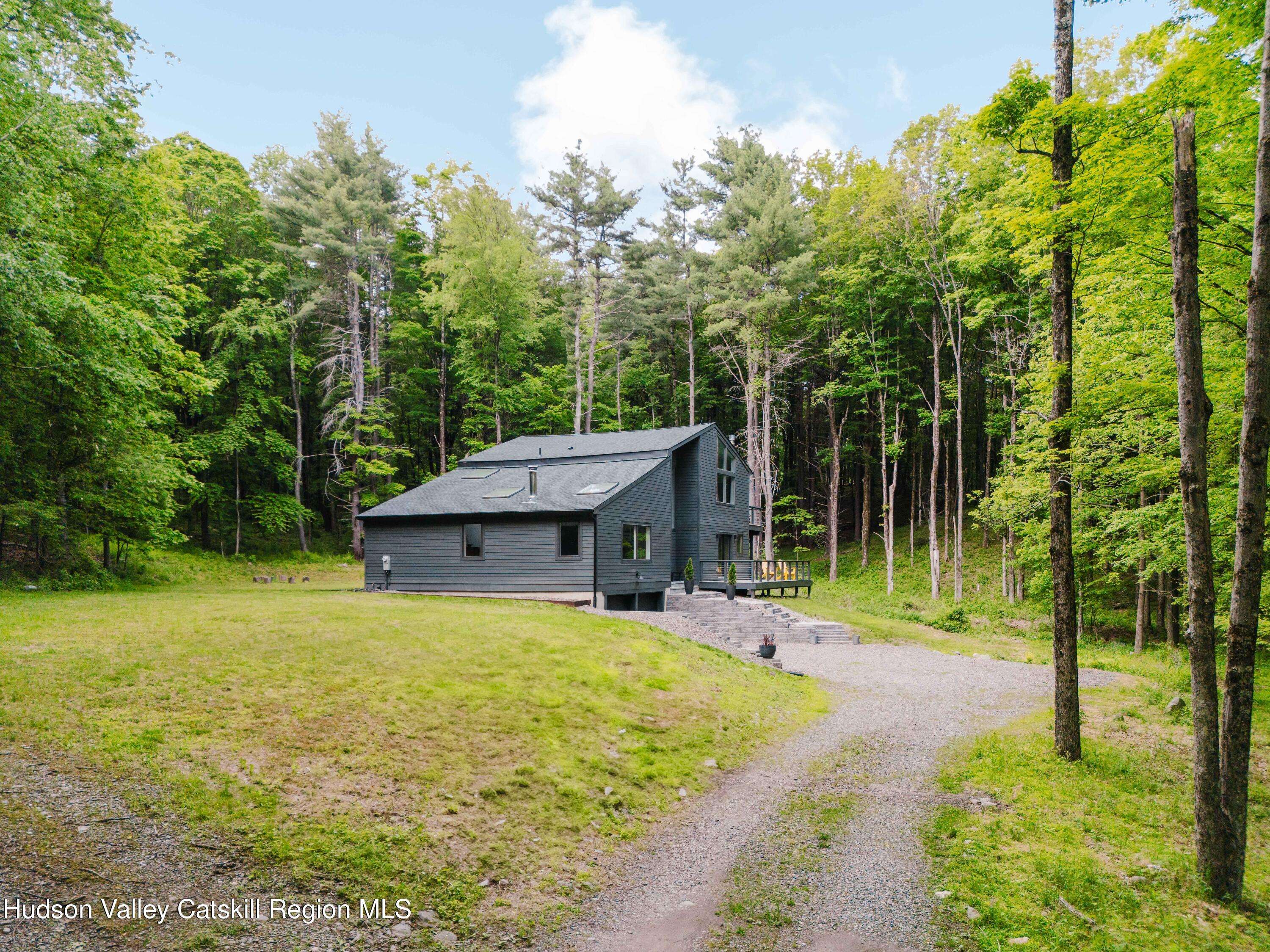 Nassau, NY 12123,829 Jefferson Hill RD