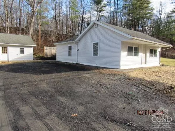 Rhinebeck, NY 12572,5926 Route 9