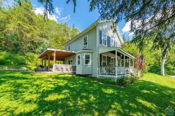 418 W Ghent RD, Hudson, NY 12534