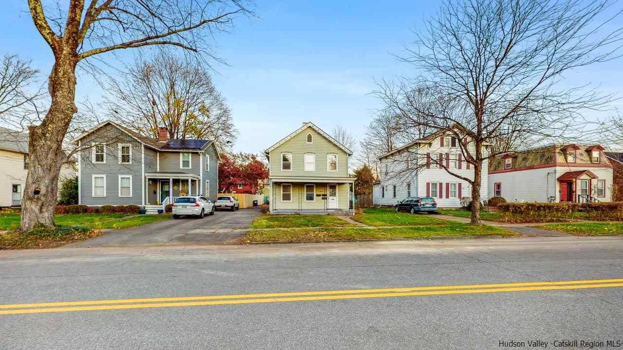 Saugerties, NY 12477,15 Elm ST