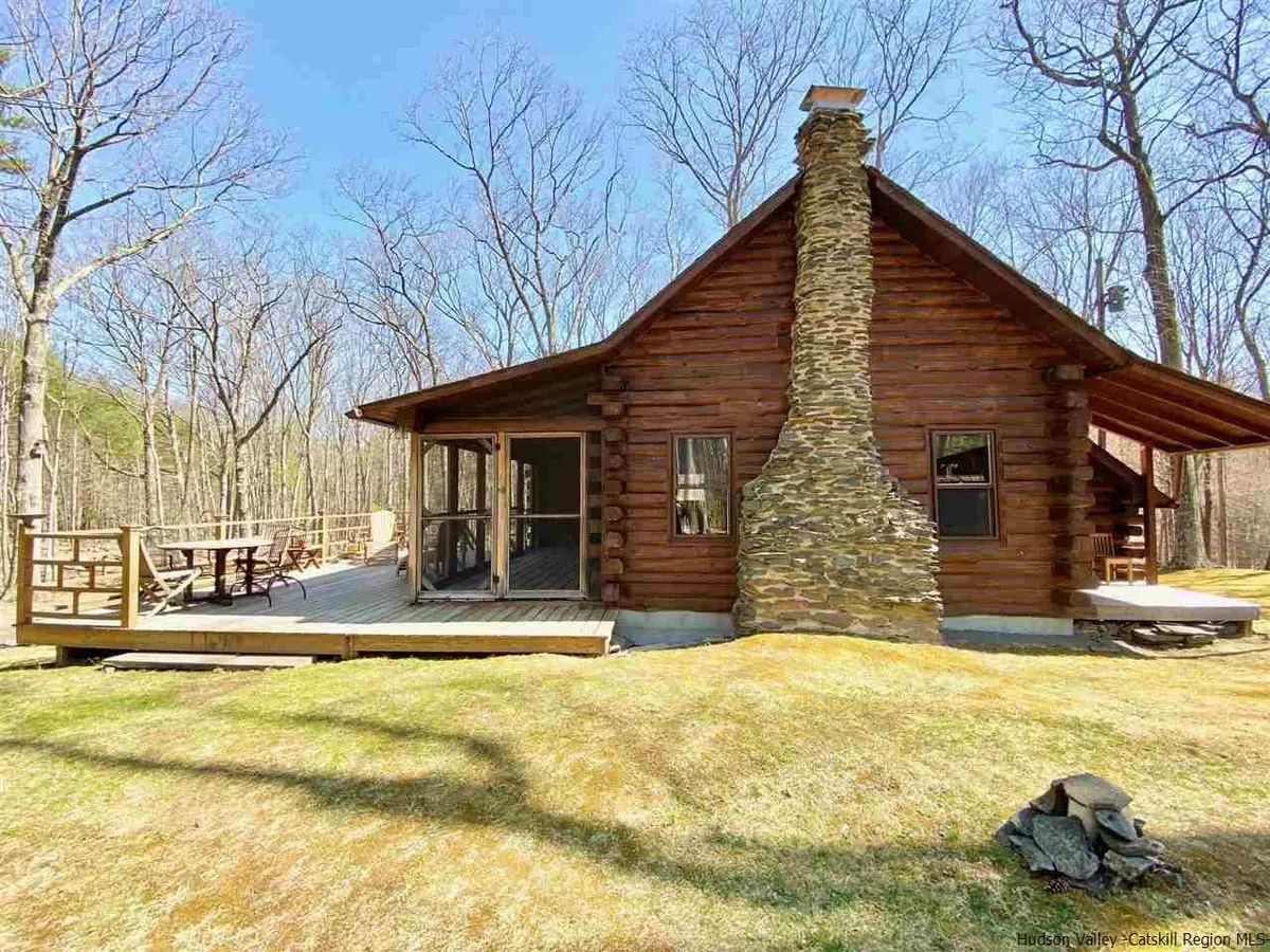 Saugerties, NY 12477,71 Parnassus LN