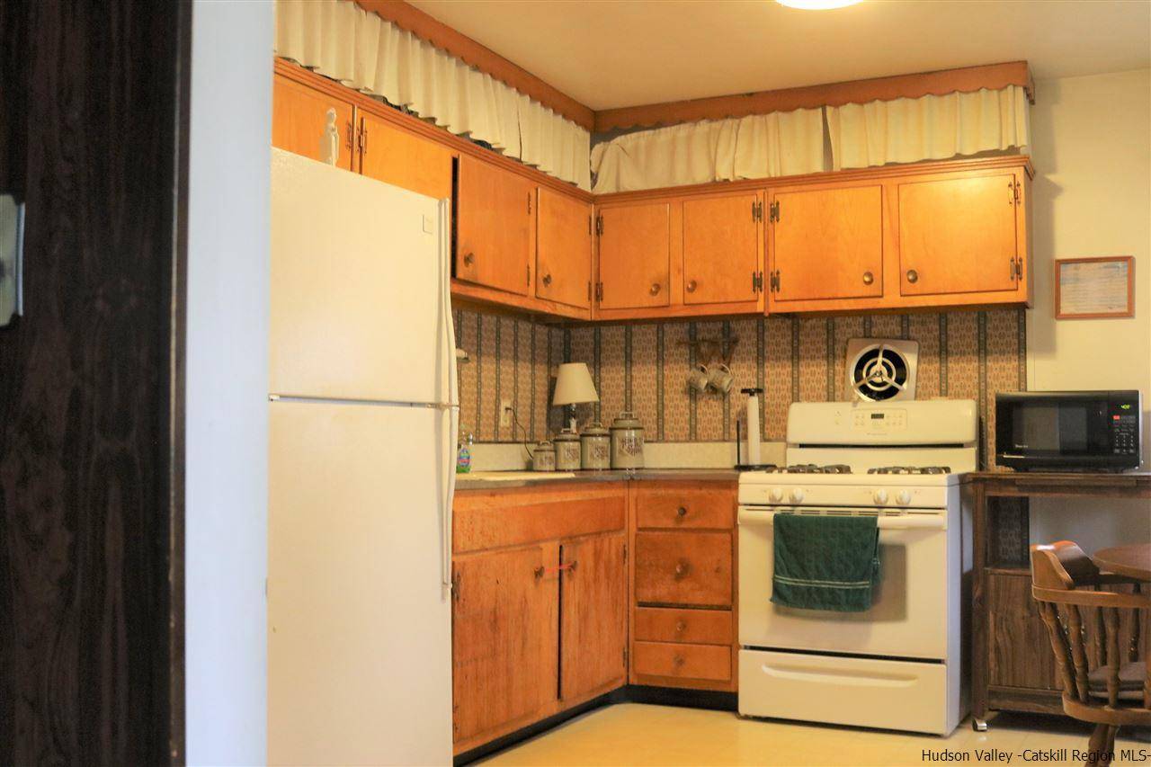 Saugerties, NY 12477,55 Apple Tree DR