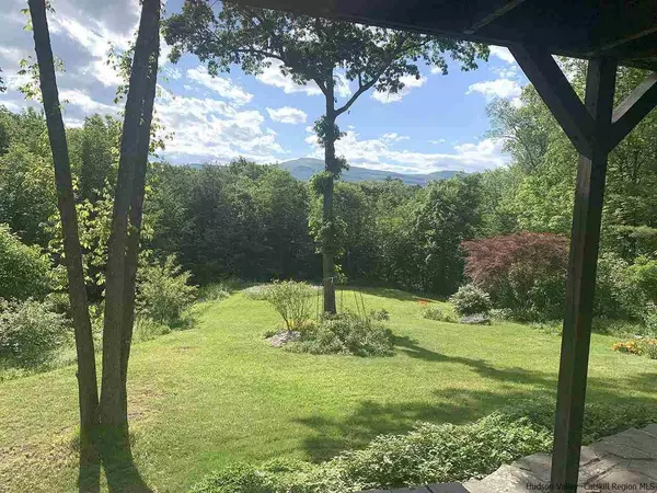 Saugerties, NY 12477,327 Lotus LN