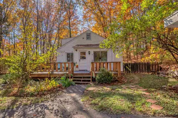 West Hurley, NY 12491,17 Laurel LN