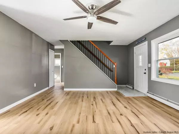 Kingston, NY 12401,10 Jumping BRK